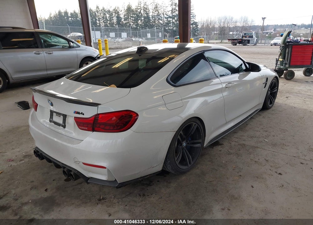 2016 BMW M4 VIN: WBS3R9C55GK335681