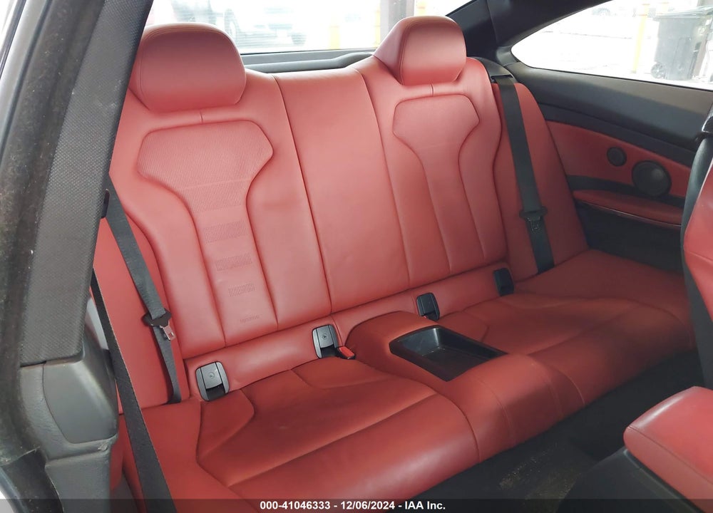 2016 BMW M4 VIN: WBS3R9C55GK335681