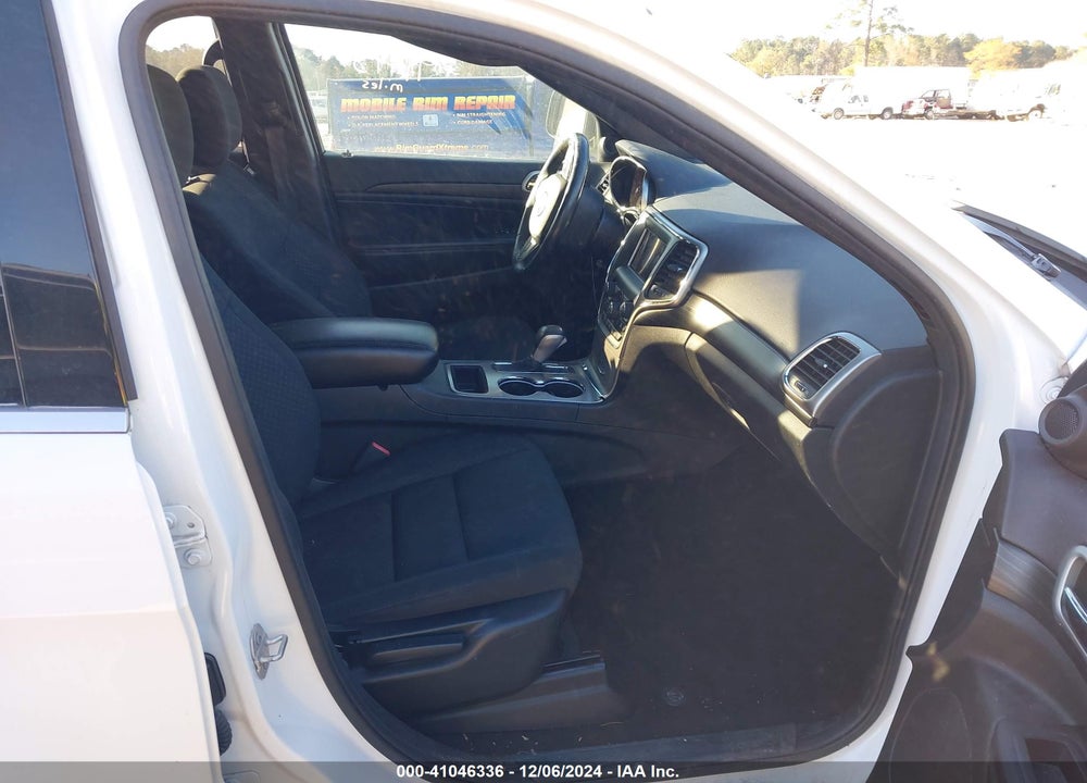 2019 JEEP GRAND CHEROKEE LAREDO E 4X4 VIN: 1C4RJFAG5KC817890