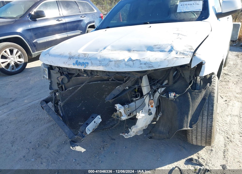 2019 JEEP GRAND CHEROKEE LAREDO E 4X4 VIN: 1C4RJFAG5KC817890