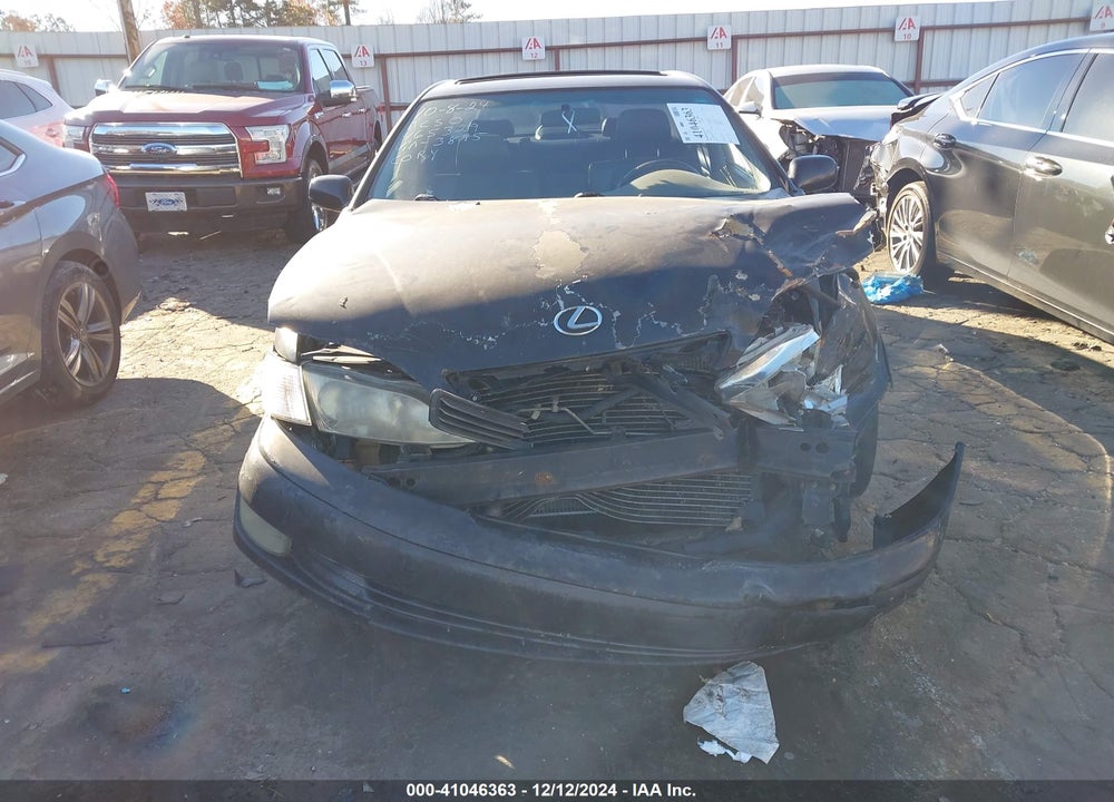 1998 LEXUS ES 300 VIN: JT8BF28G7W5013875