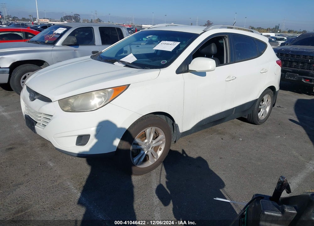 2011 HYUNDAI TUCSON GLS VIN: KM8JUCAC5BU211320
