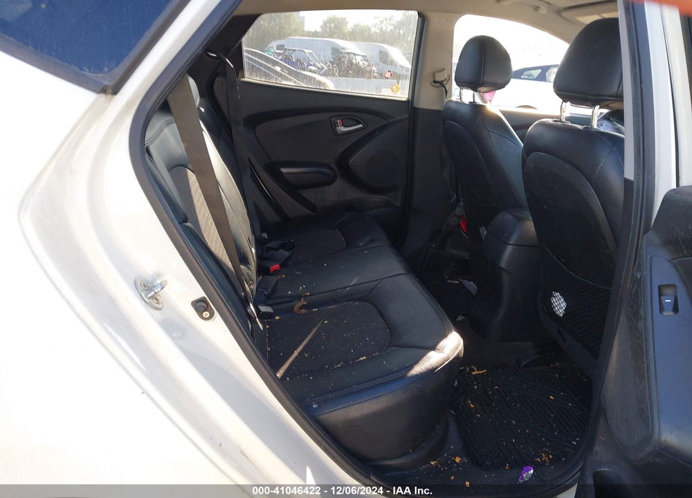 2011 HYUNDAI TUCSON GLS VIN: KM8JUCAC5BU211320