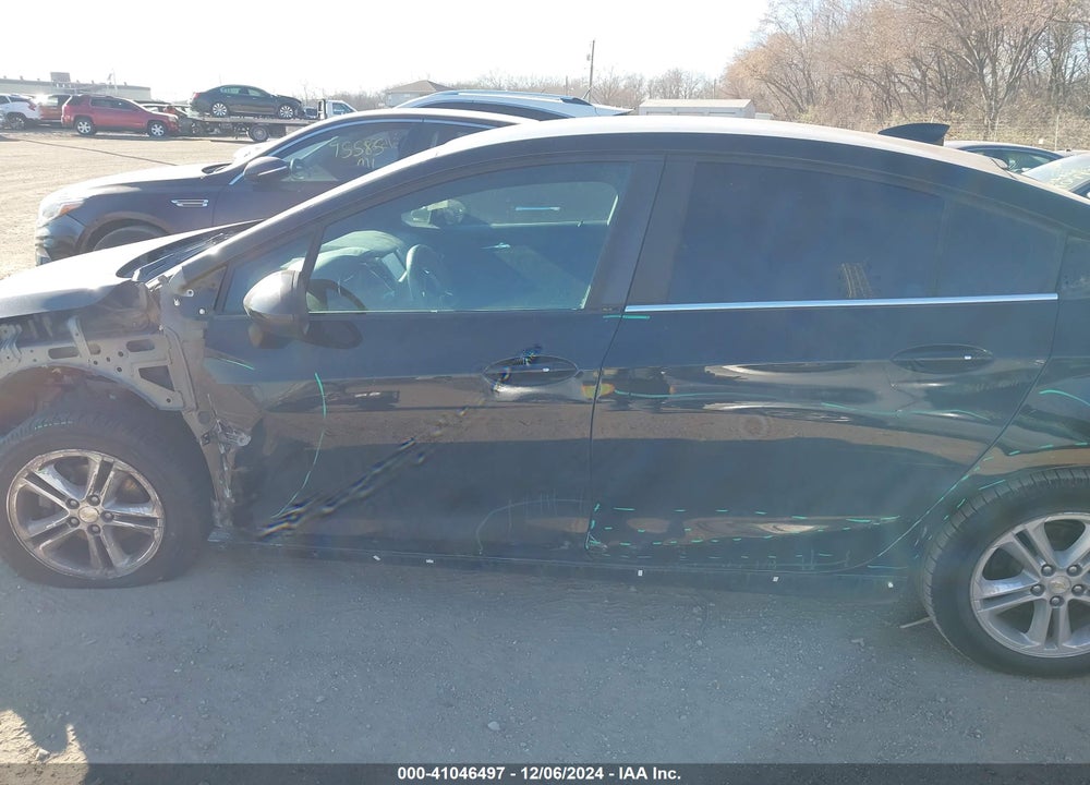 2017 CHEVROLET CRUZE VIN: 1G1BE5SM8H7112841