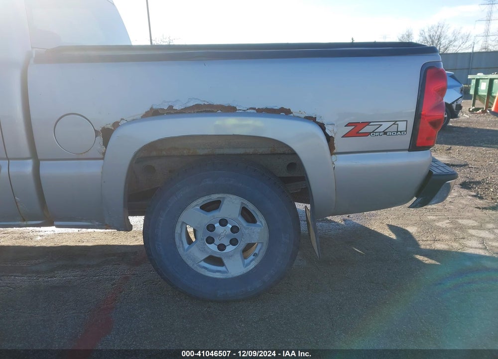 2005 CHEVROLET SILVERADO 1500 Z71 VIN: 2GCEK13T151256817