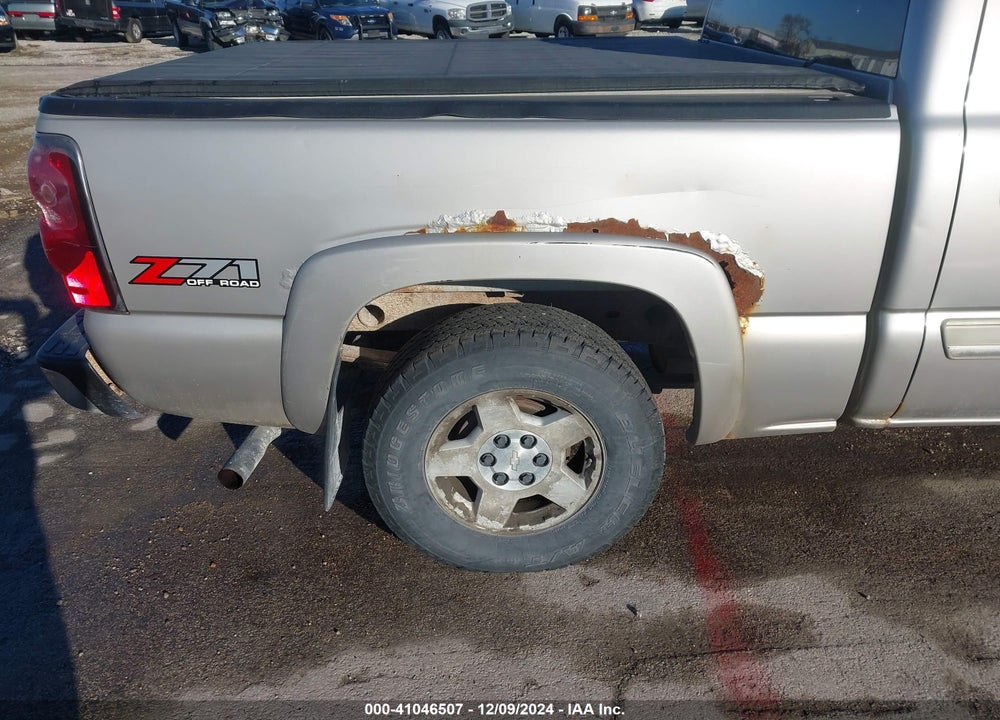 2005 CHEVROLET SILVERADO 1500 Z71 VIN: 2GCEK13T151256817