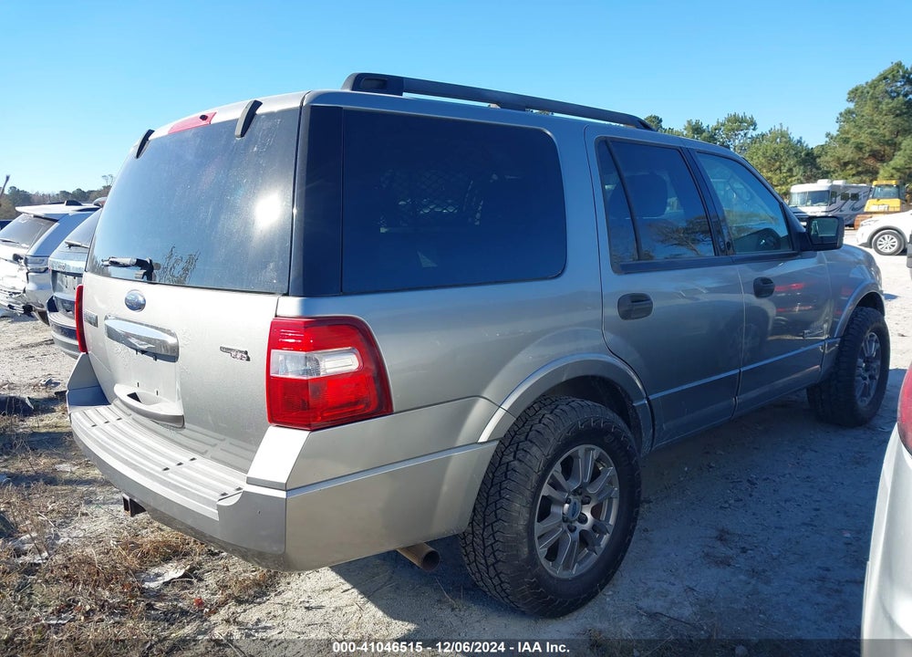 2008 FORD EXPEDITION XLT VIN: 1FMFU165X8LA81196