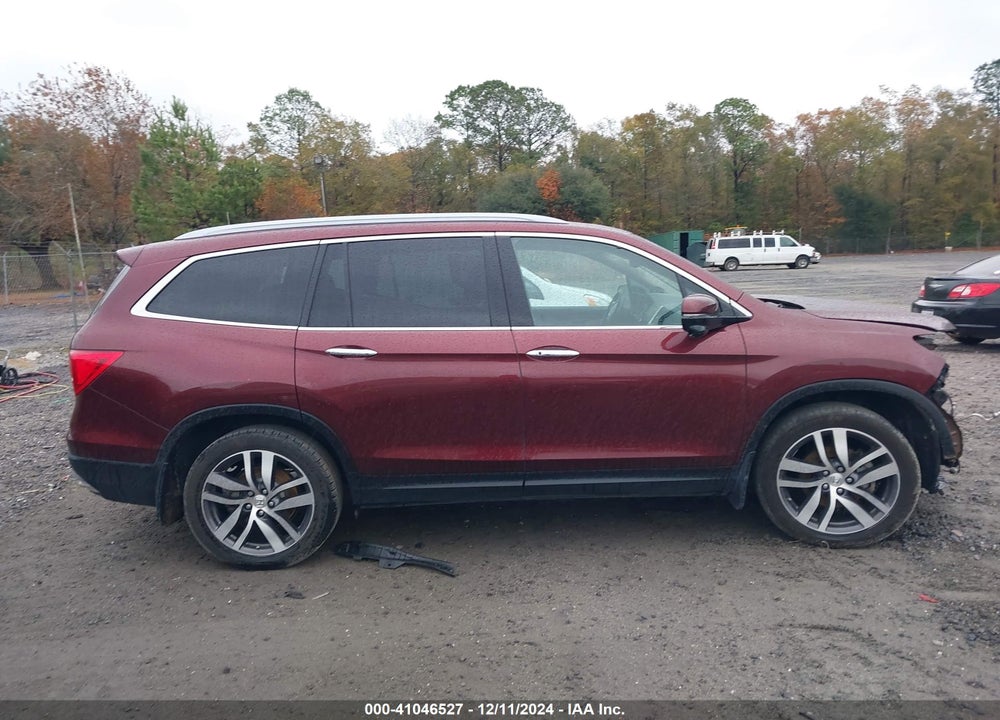 2018 HONDA PILOT TOURING VIN: 5FNYF5H91JB003302