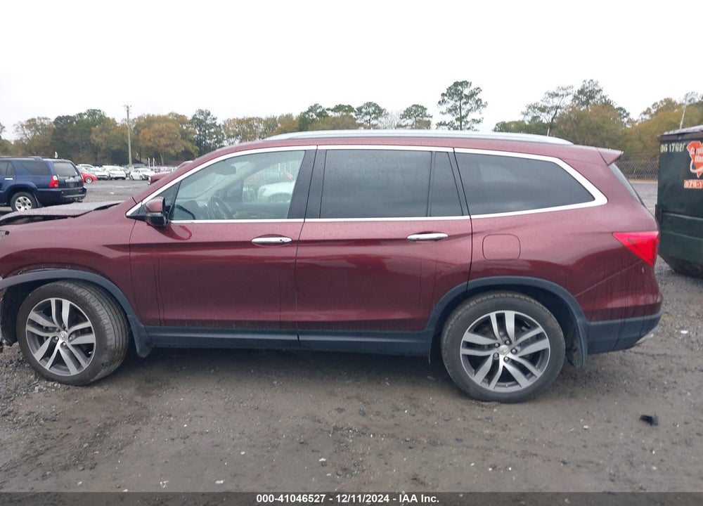 2018 HONDA PILOT TOURING VIN: 5FNYF5H91JB003302
