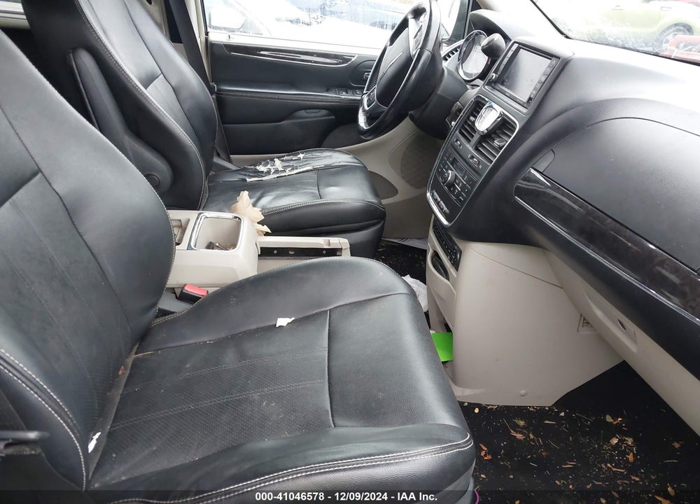 2011 CHRYSLER TOWN & COUNTRY TOURING-L VIN: 2A4RR8DG8BR798978