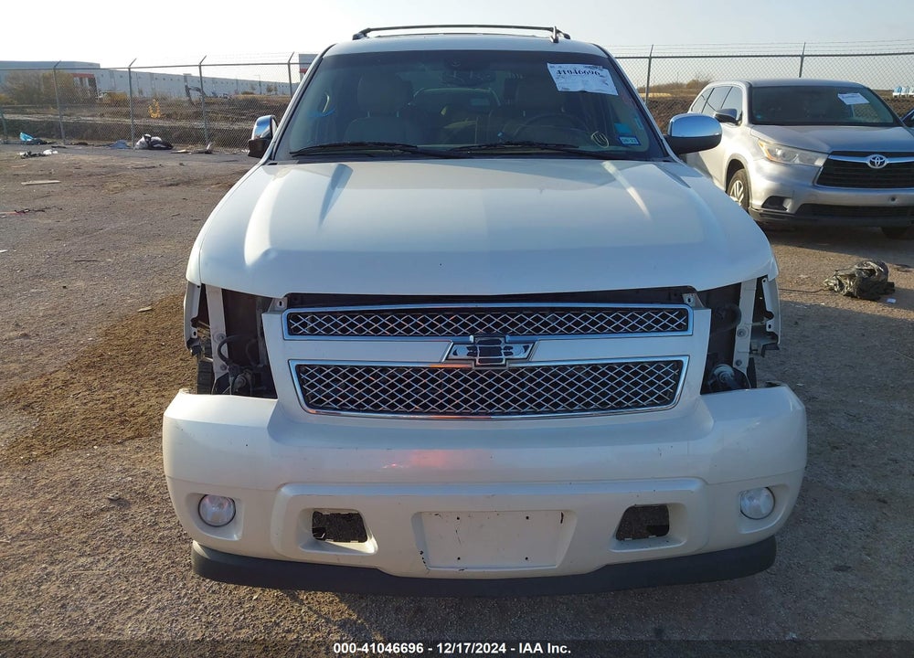 2009 CHEVROLET TAHOE LTZ VIN: 1GNFC33219R292774
