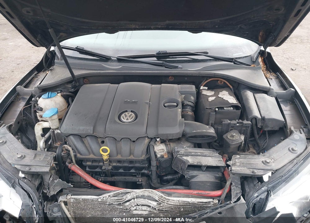 2014 VOLKSWAGEN PASSAT 2.5L S VIN: 1VWAP7A32EC009481
