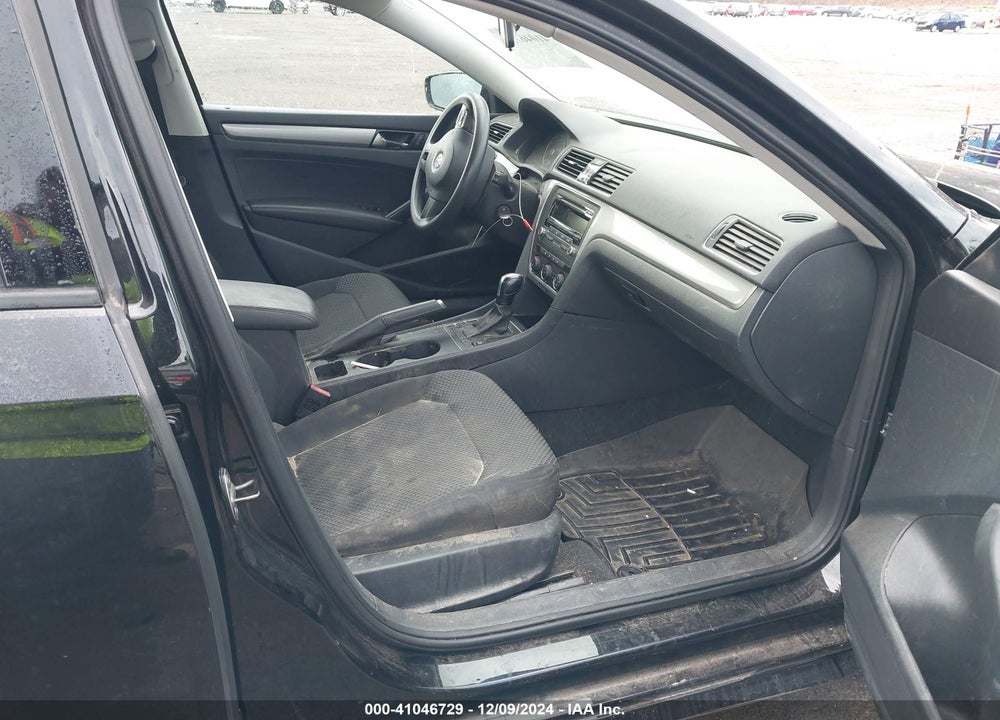 2014 VOLKSWAGEN PASSAT 2.5L S VIN: 1VWAP7A32EC009481