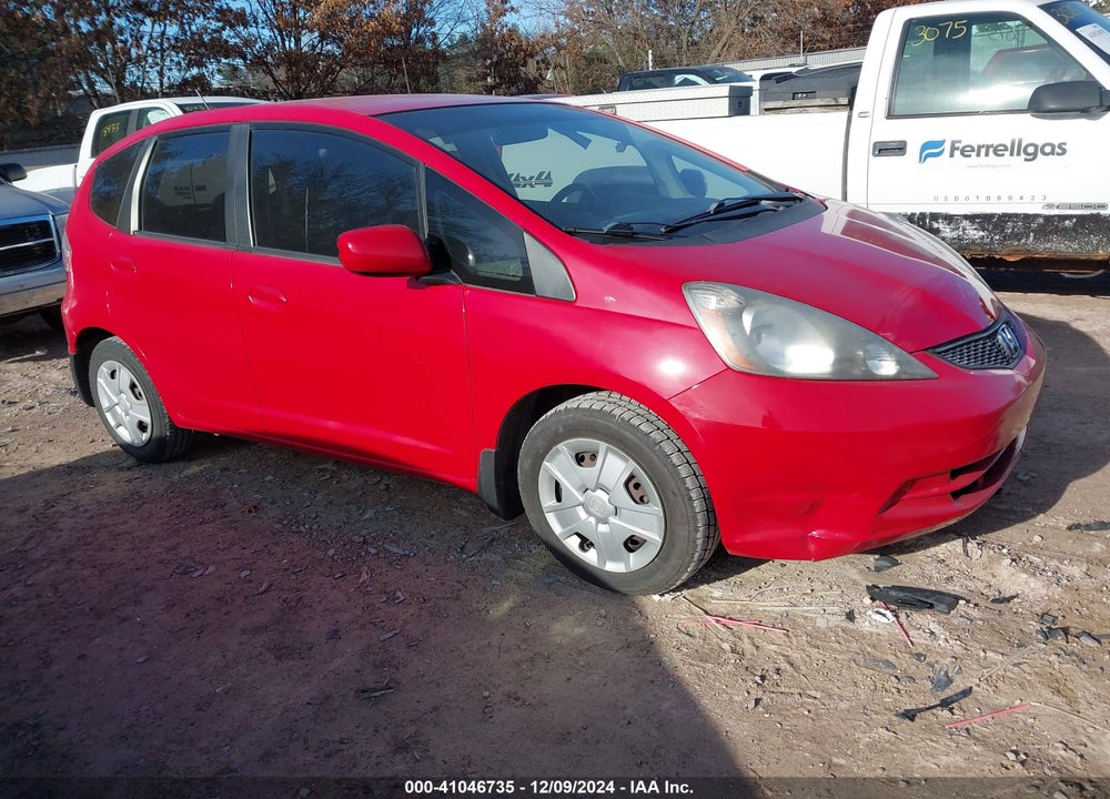2013 HONDA FIT VIN: JHMGE8H38DC063086