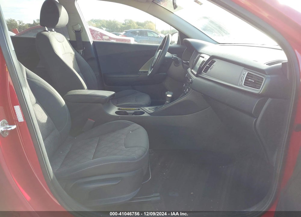 2017 KIA NIRO LX VIN: KNDCB3LC0H5090814