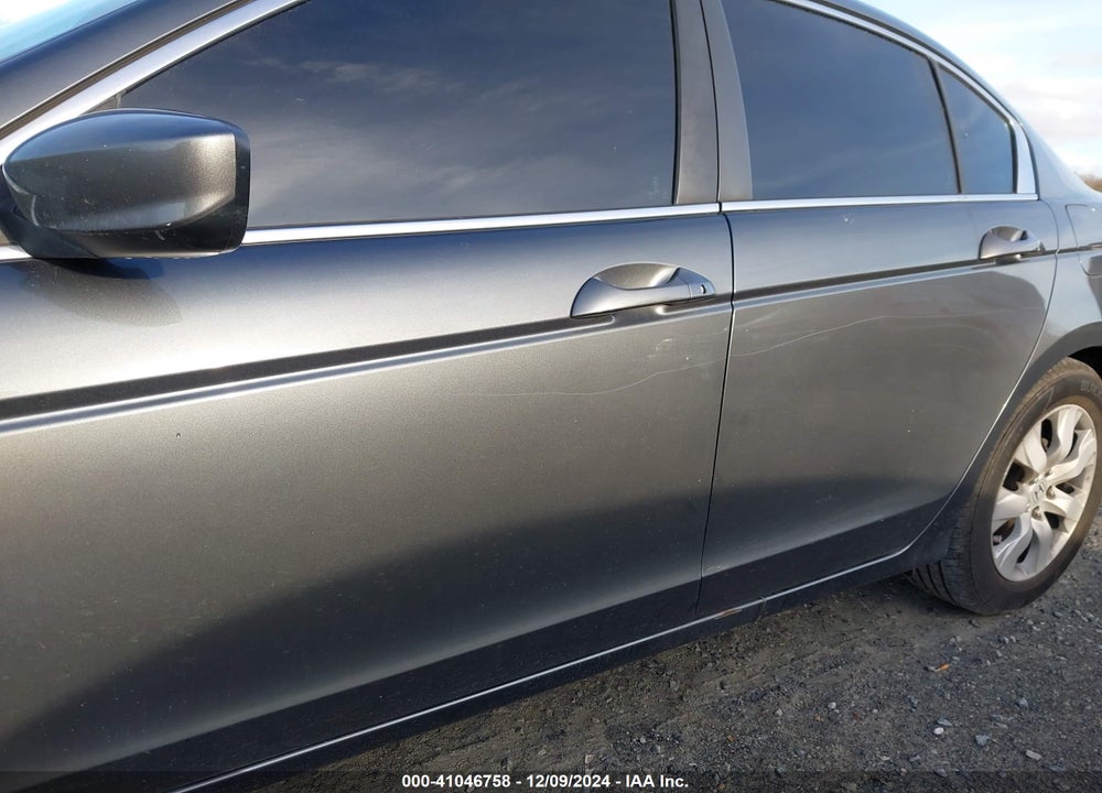 2008 HONDA ACCORD 2.4 EX-L VIN: 1HGCP26888A041582
