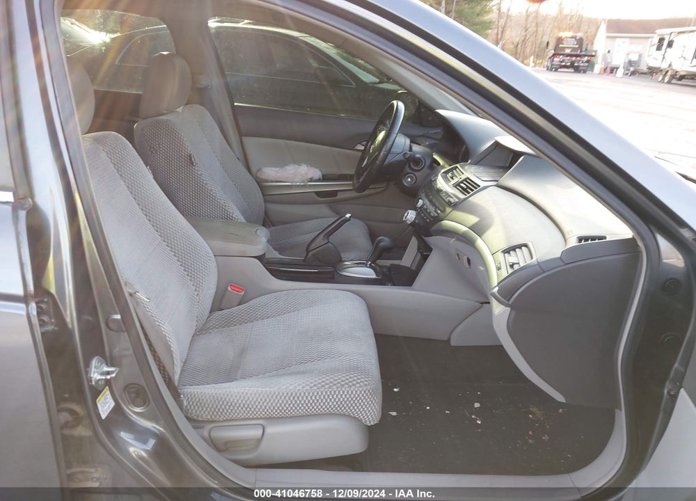 2008 HONDA ACCORD 2.4 EX-L VIN: 1HGCP26888A041582