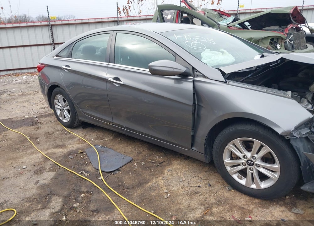 2013 HYUNDAI SONATA GLS VIN: 5NPEB4AC7DH726771
