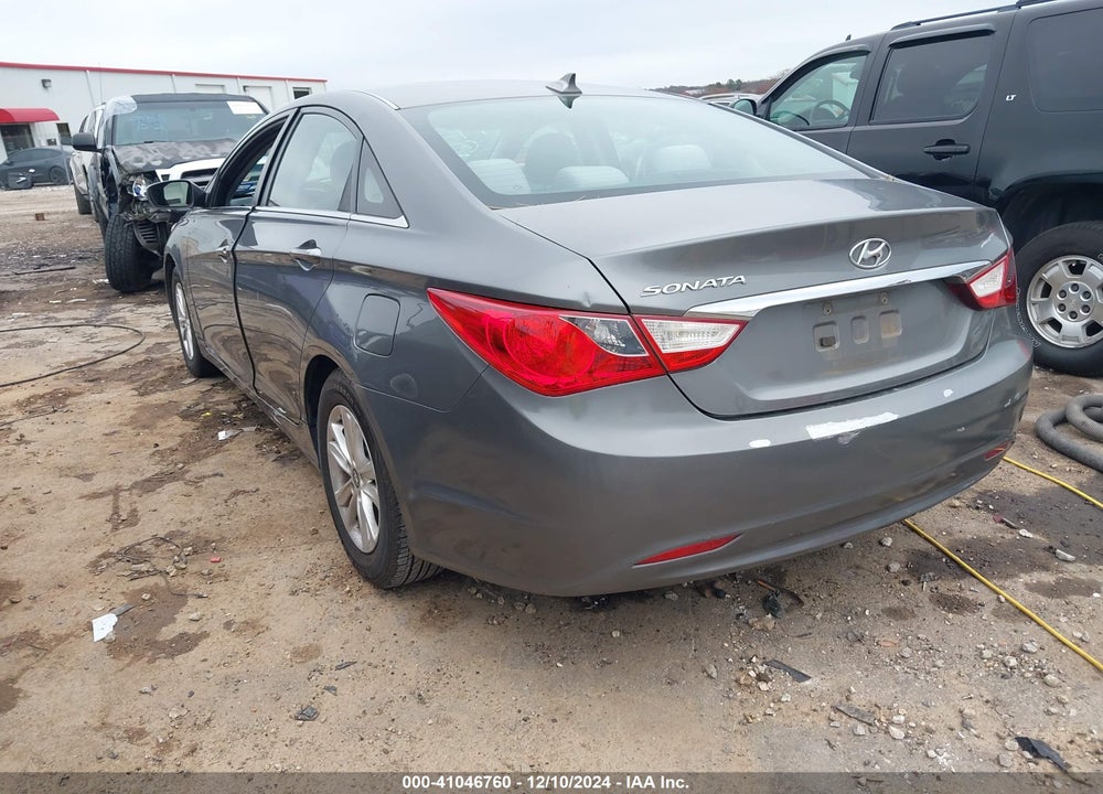 2013 HYUNDAI SONATA GLS VIN: 5NPEB4AC7DH726771
