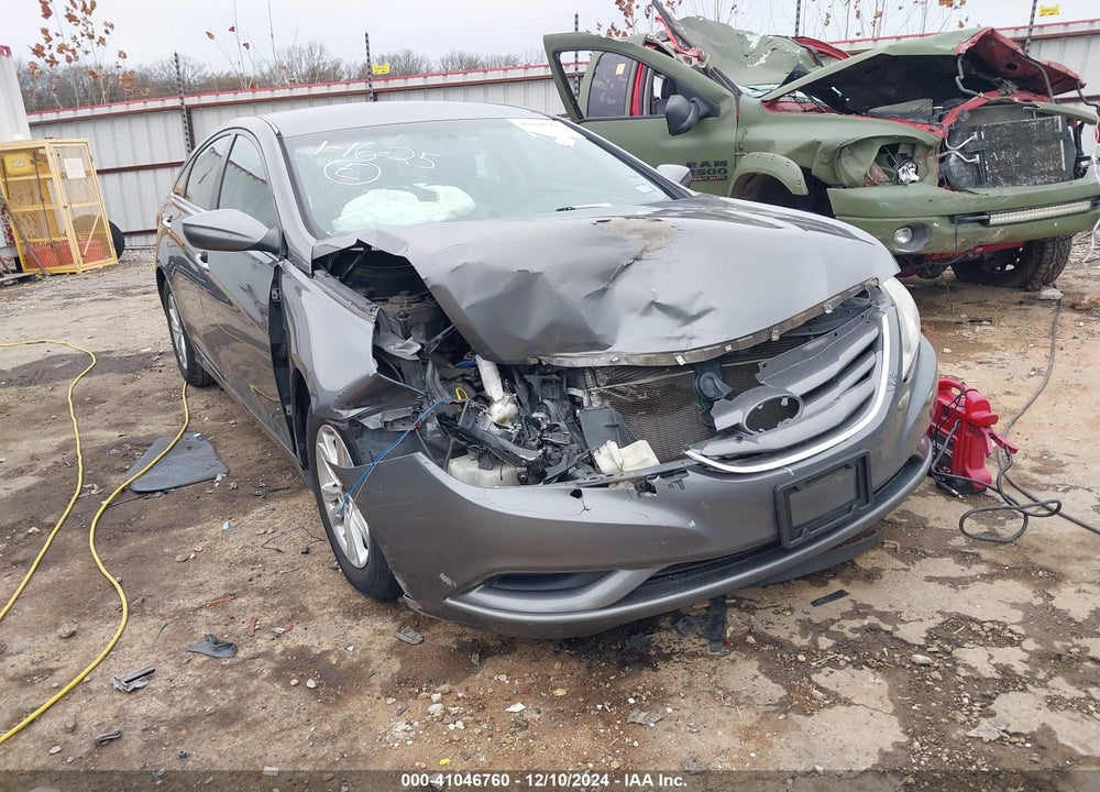 2013 HYUNDAI SONATA GLS VIN: 5NPEB4AC7DH726771