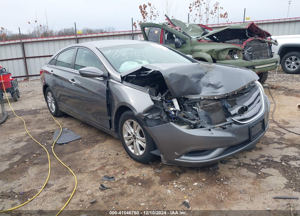 2013 HYUNDAI SONATA GLS VIN: 5NPEB4AC7DH726771