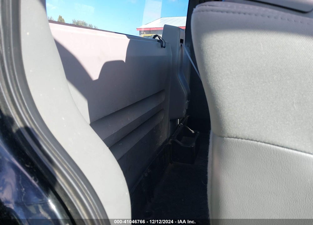 2007 FORD F-150 STX/XL/XLT VIN: 1FTRF14WX7NA86165