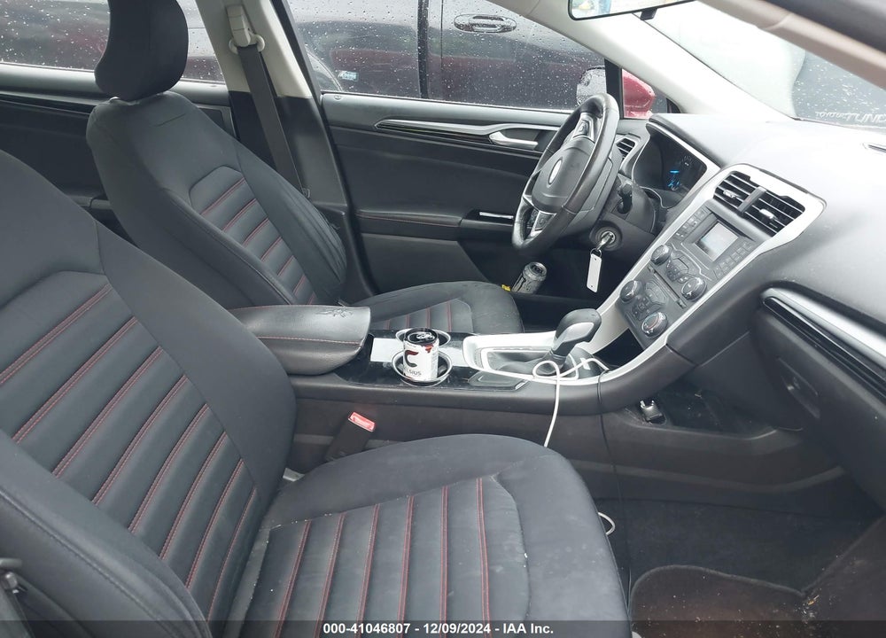2015 FORD FUSION SE VIN: 3FA6P0H7XFR255843