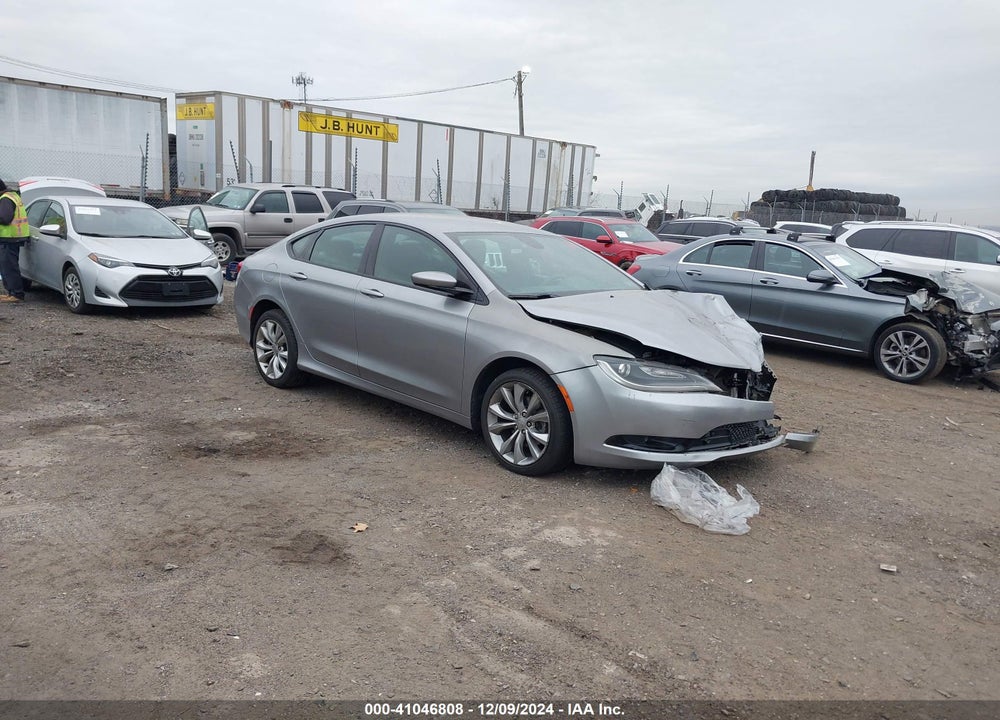 2015 CHRYSLER 200 S VIN: 1C3CCCBB6FN725817