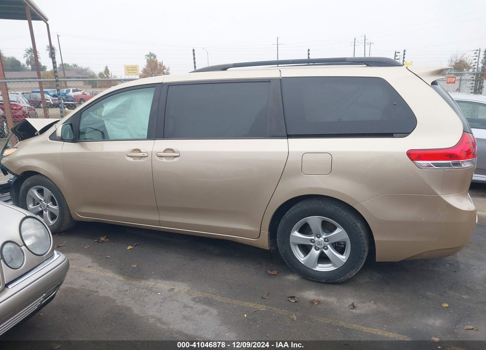 2011 TOYOTA SIENNA LE V6 VIN: 5TDKK3DC9BS152223