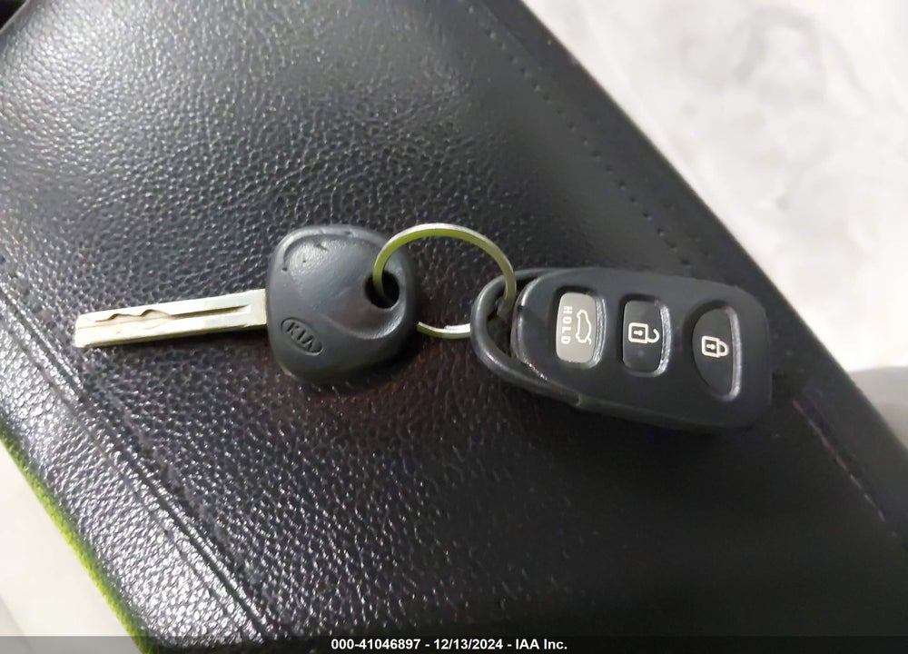 2011 KIA OPTIMA LX VIN: KNAGM4A7XB5118436