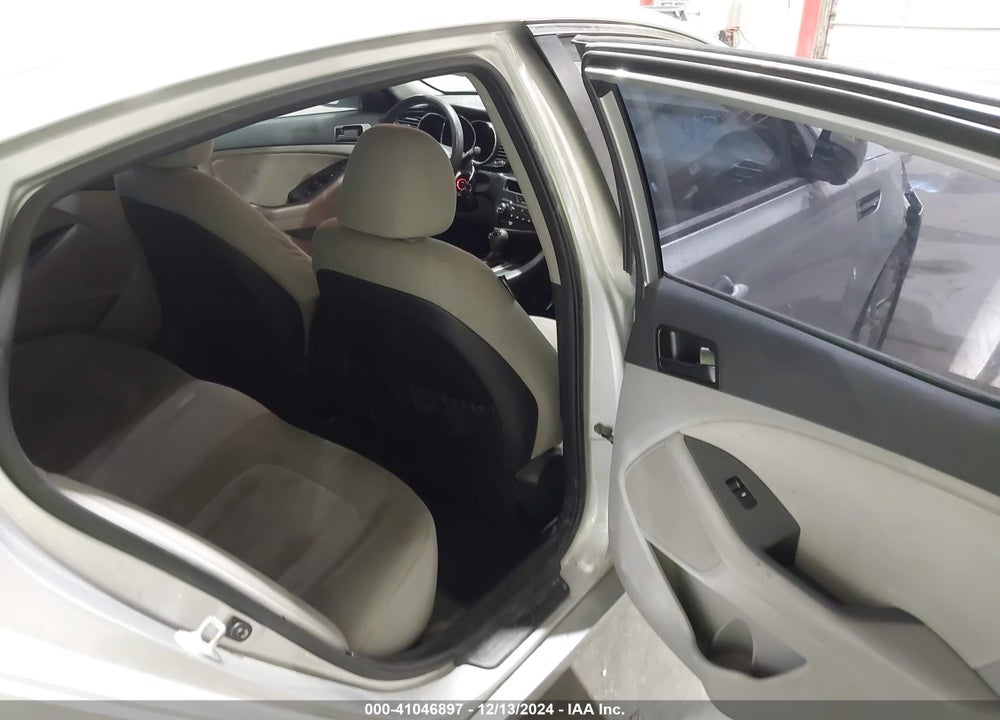 2011 KIA OPTIMA LX VIN: KNAGM4A7XB5118436