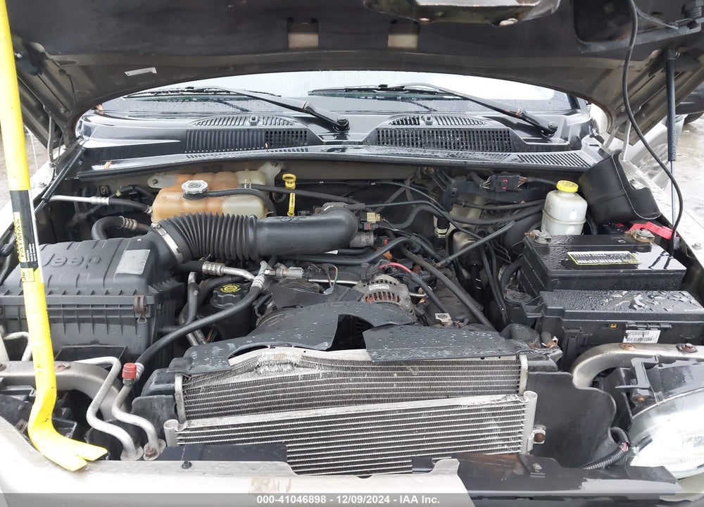 2004 JEEP LIBERTY SPORT VIN: 1J4GL48KX4W161889