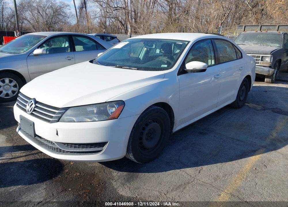 2014 VOLKSWAGEN PASSAT 1.8T S VIN: 1VWAS7A32EC108865