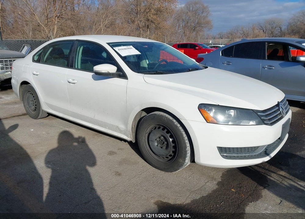 2014 VOLKSWAGEN PASSAT 1.8T S VIN: 1VWAS7A32EC108865
