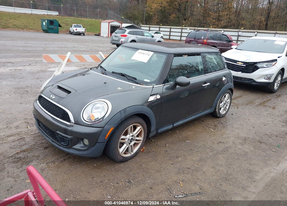 2012 MINI COOPER S VIN: WMWSV3C5XCTY28317