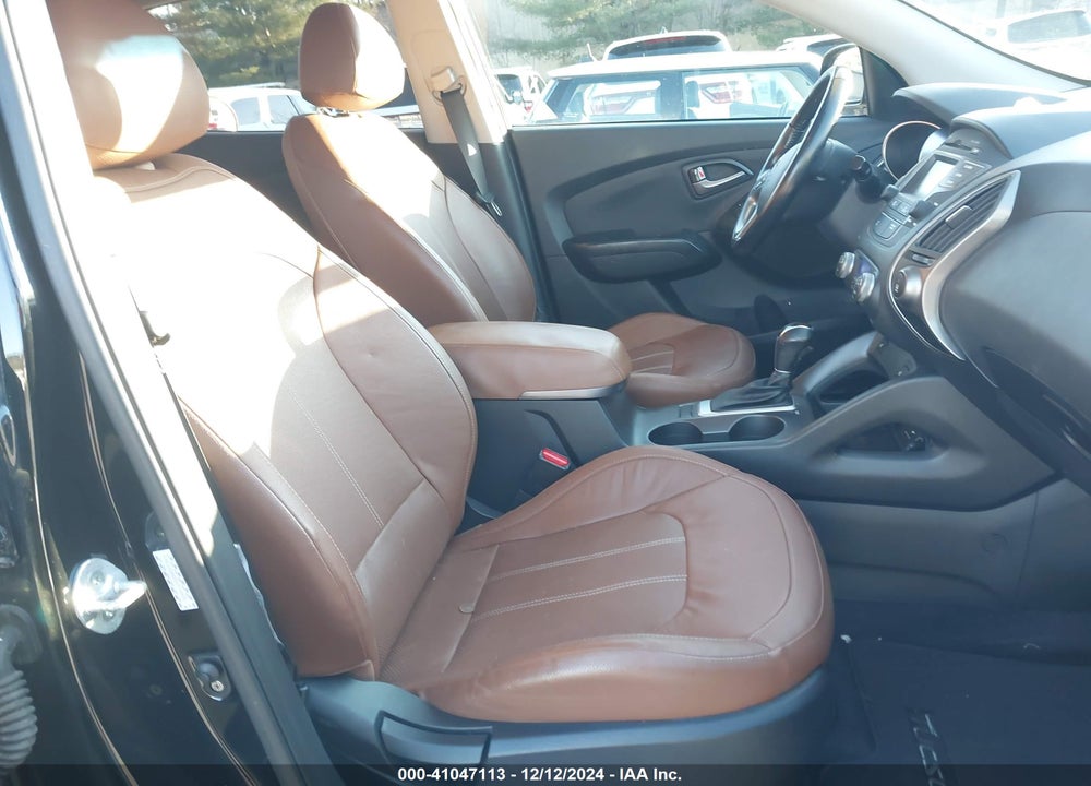 2015 HYUNDAI TUCSON LIMITED VIN: KM8JUCAG3FU116604