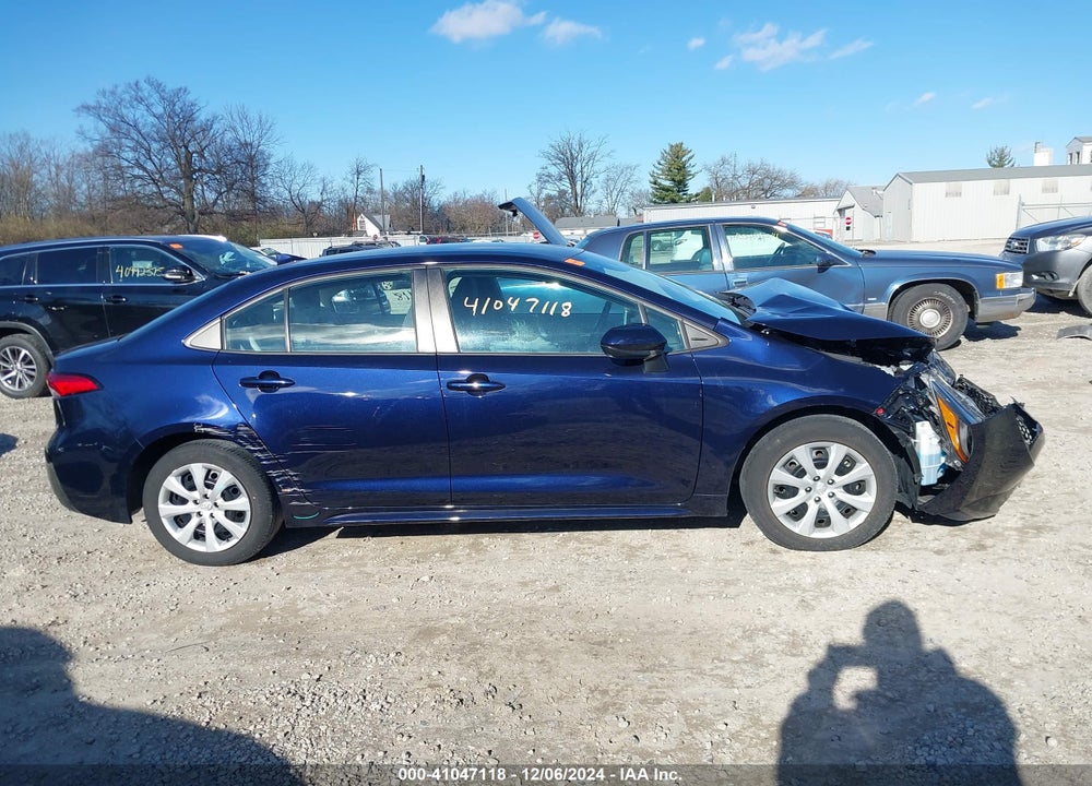 2021 TOYOTA COROLLA LE VIN: 5YFEPMAE6MP204400