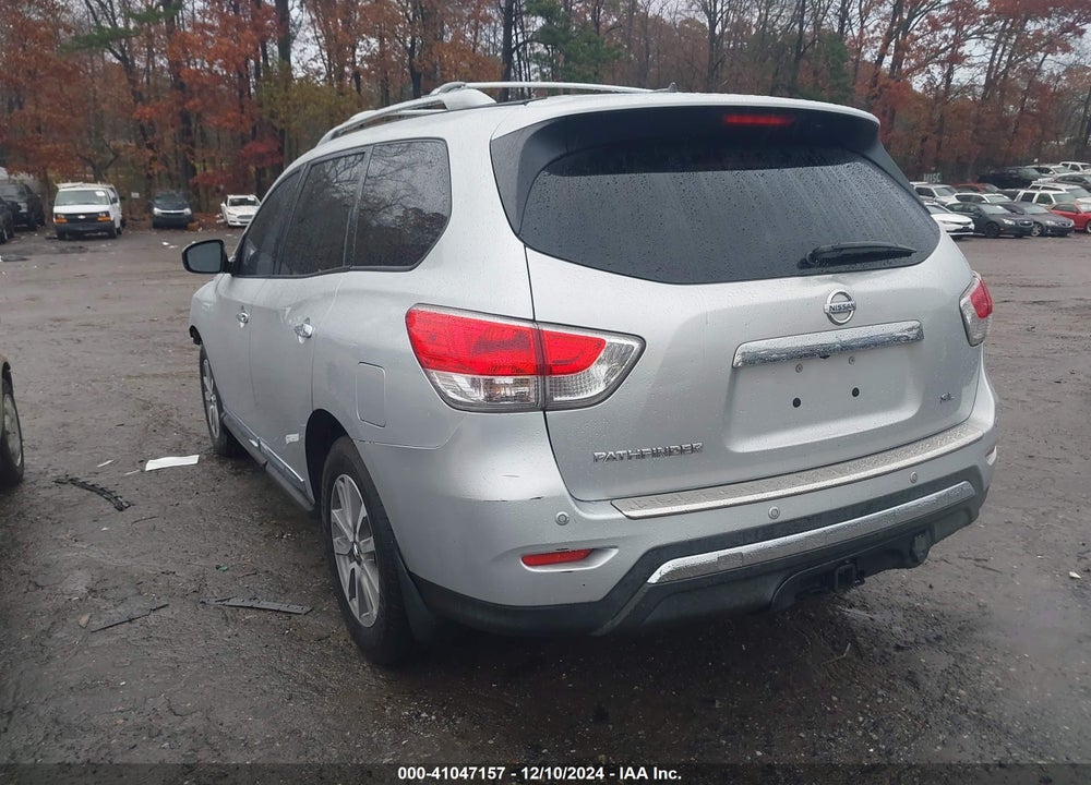 2013 NISSAN PATHFINDER SL VIN: 5N1AR2MN8DC646463
