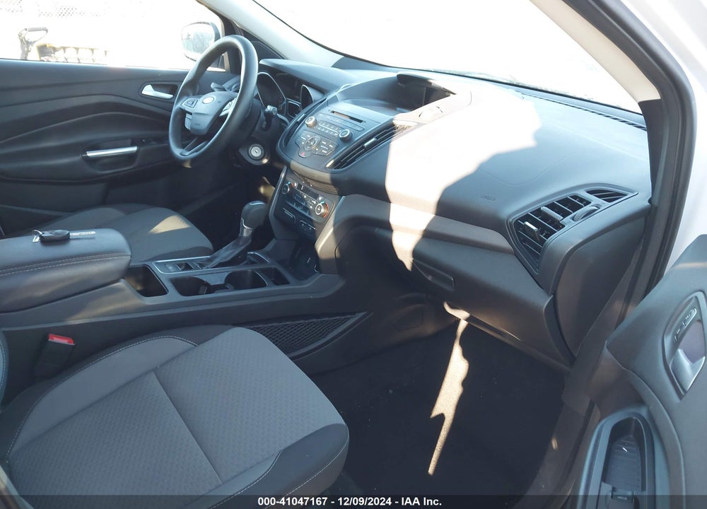 2017 FORD ESCAPE VIN: 1FMCU9G9XHUD37429