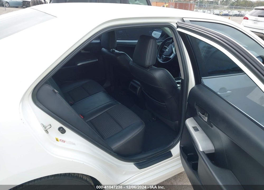 2014 TOYOTA CAMRY SE VIN: 4T1BF1FK2EU390889