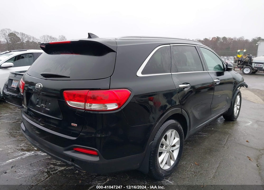 2016 KIA SORENTO 2.4L LX VIN: 5XYPG4A30GG037225
