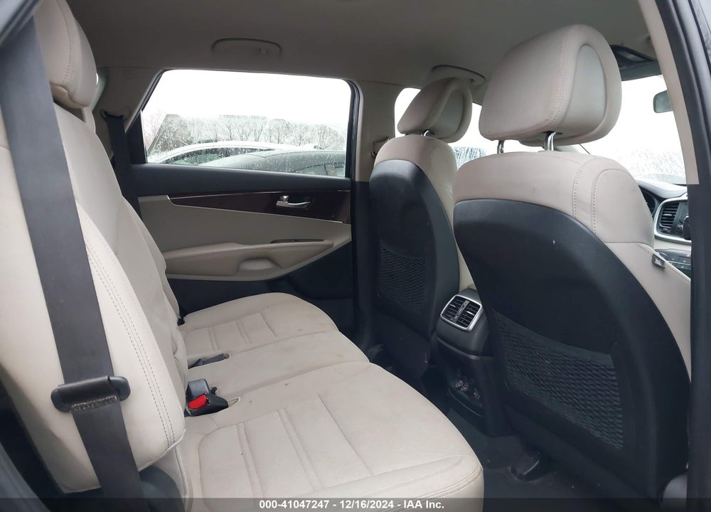 2016 KIA SORENTO 2.4L LX VIN: 5XYPG4A30GG037225