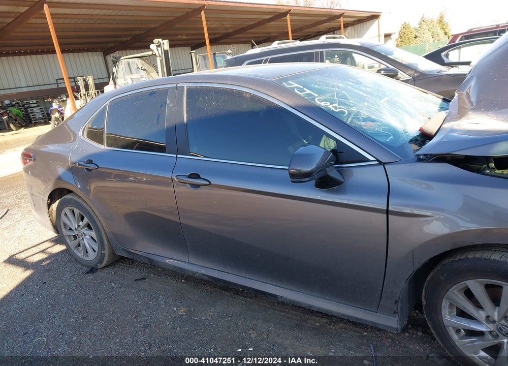 2021 TOYOTA CAMRY LE VIN: 4T1C11AKXMU446523