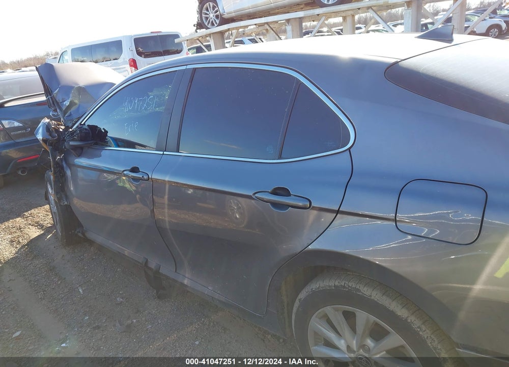 2021 TOYOTA CAMRY LE VIN: 4T1C11AKXMU446523