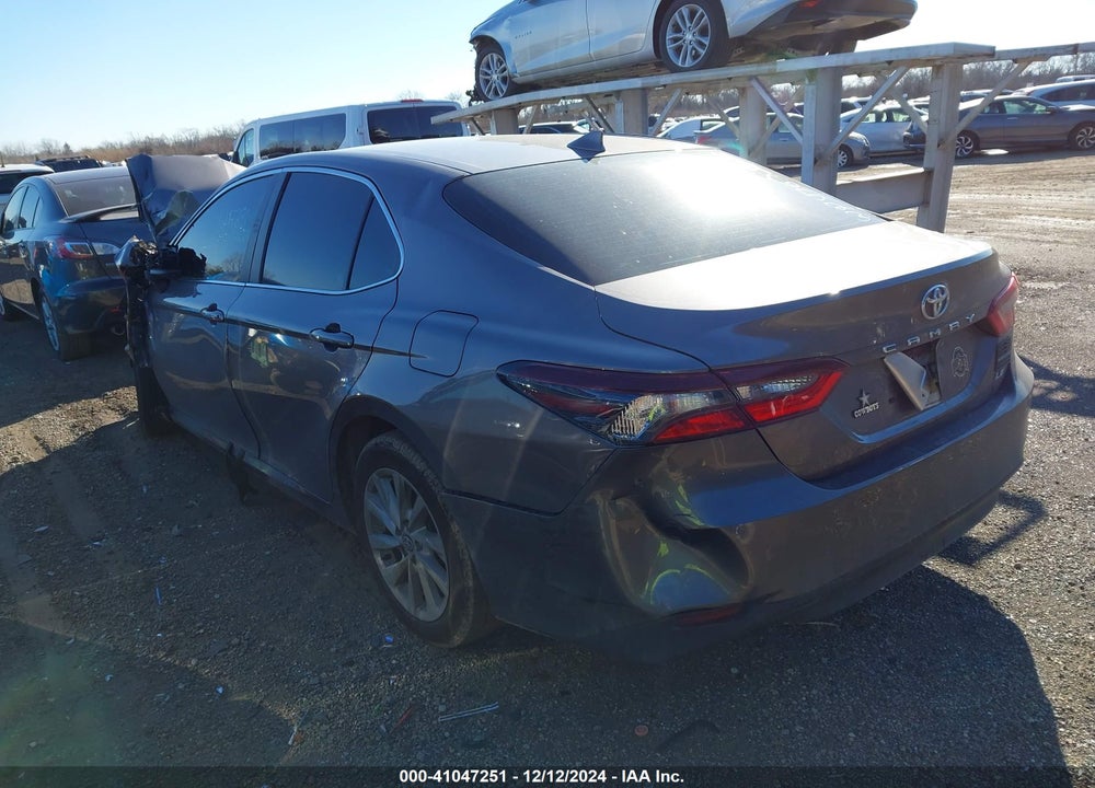 2021 TOYOTA CAMRY LE VIN: 4T1C11AKXMU446523