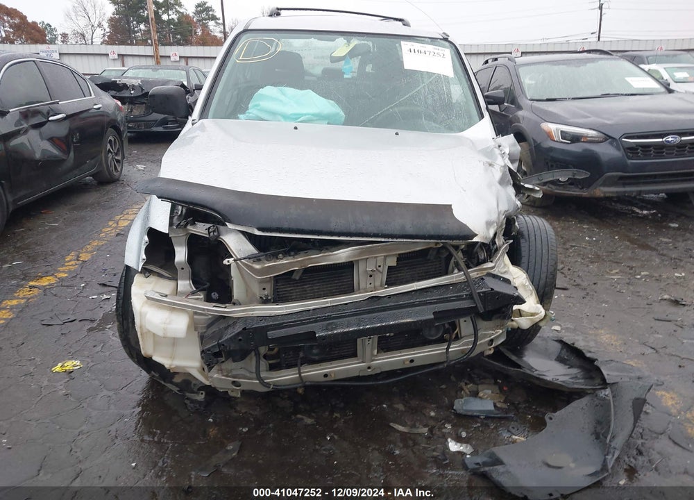 2001 HONDA CR-V LX VIN: JHLRD28431C002312