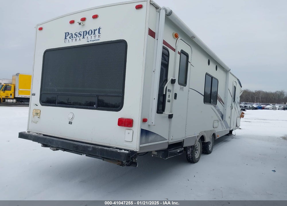 2009 KEYSTONE --- VIN: 4YDT2852696411765