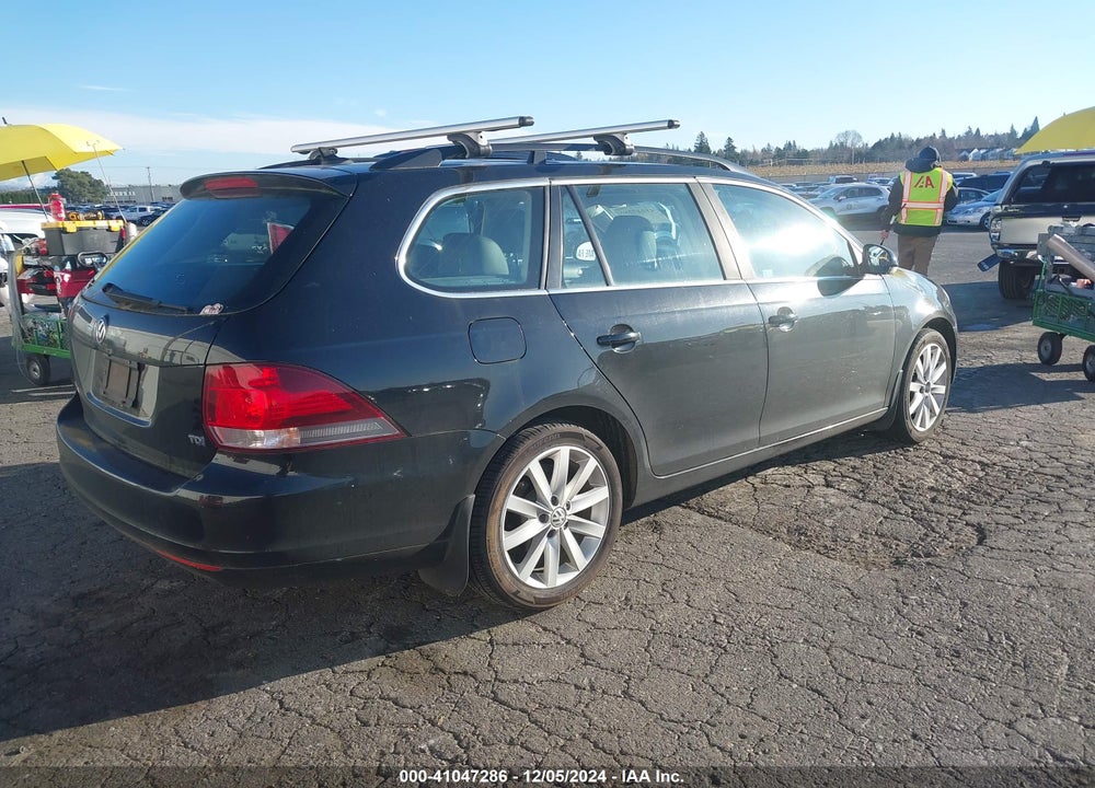 2013 VOLKSWAGEN JETTA SPORTWAGEN 2.0L TDI VIN: 3VWPL7AJ9DM664674