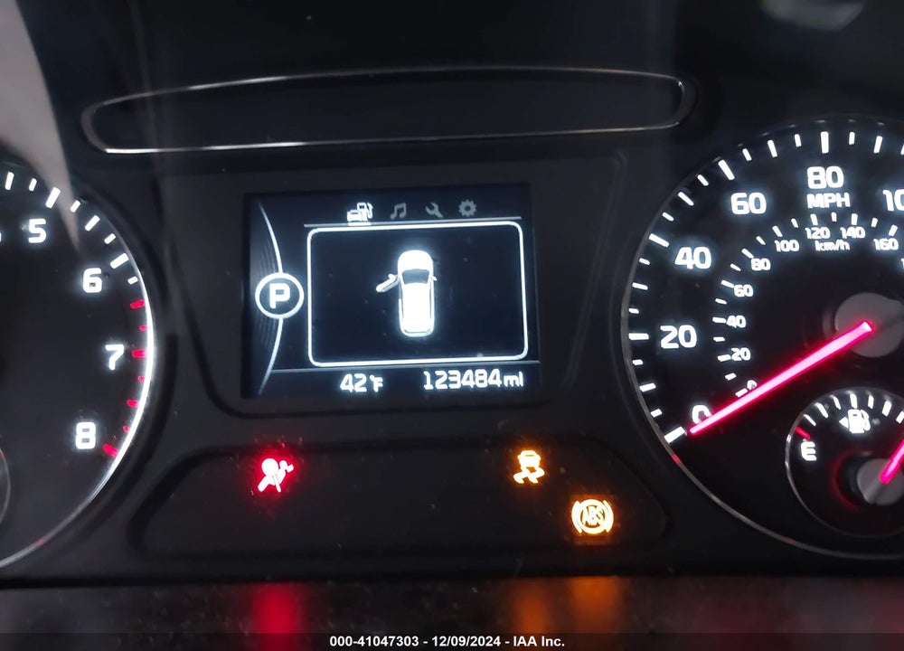2016 KIA SORENTO 3.3L LX VIN: 5XYPGDA51GG039177