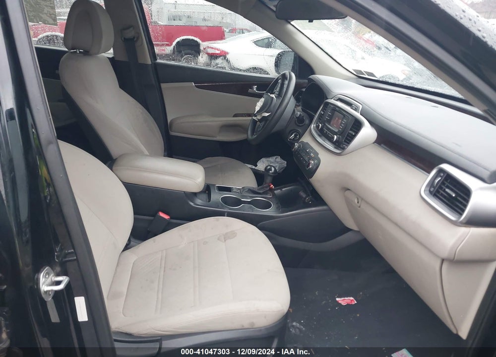 2016 KIA SORENTO 3.3L LX VIN: 5XYPGDA51GG039177